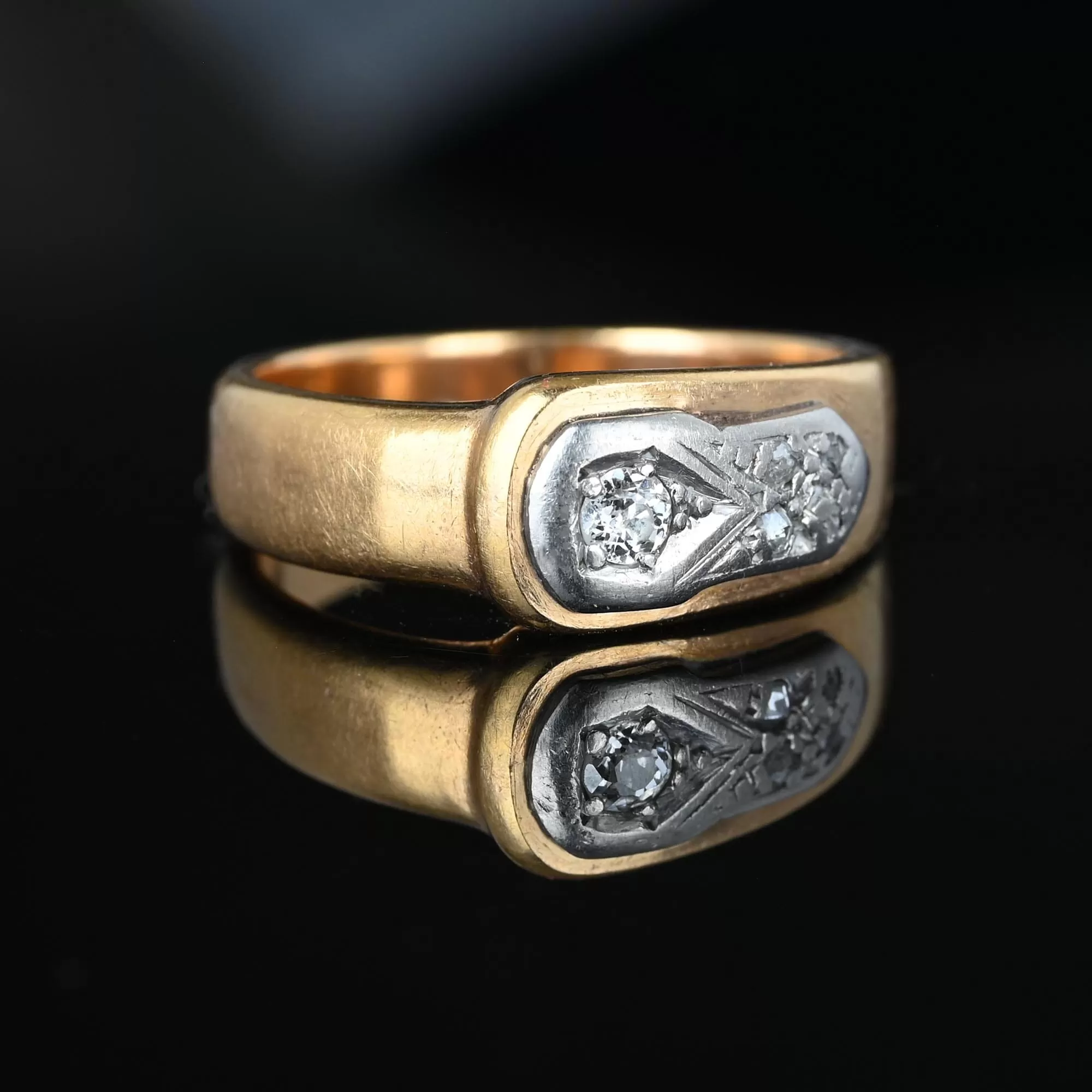 Antique European Cut Diamond Buckle Ring Band in Gold