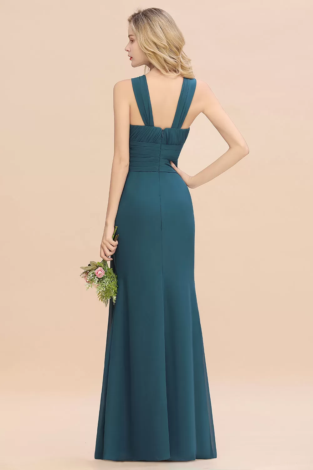 Beautiful Long A-line Halter Chiffon Backless Bridesmaid Dresses