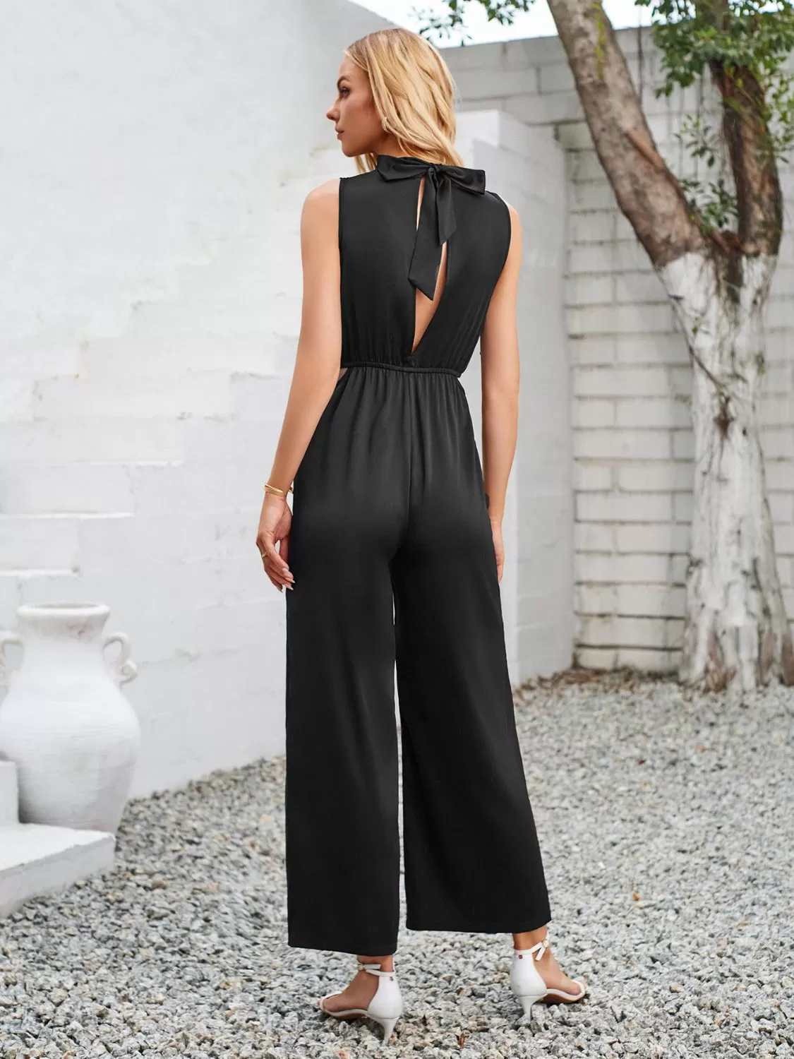 Chic Cutout Tied Wide Leg Sleeveless Jumpsuit for Women - Perfect Summer Fashion, Stylish and Comfortable One-Piece Outfit