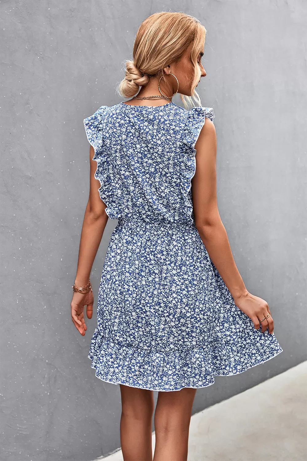 Chic Ditsy Floral Ruffled V-Neck Dress: Perfect Summer Beach Wedding Attire for Women