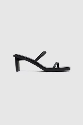 FINE STRAP HEEL-BLACK