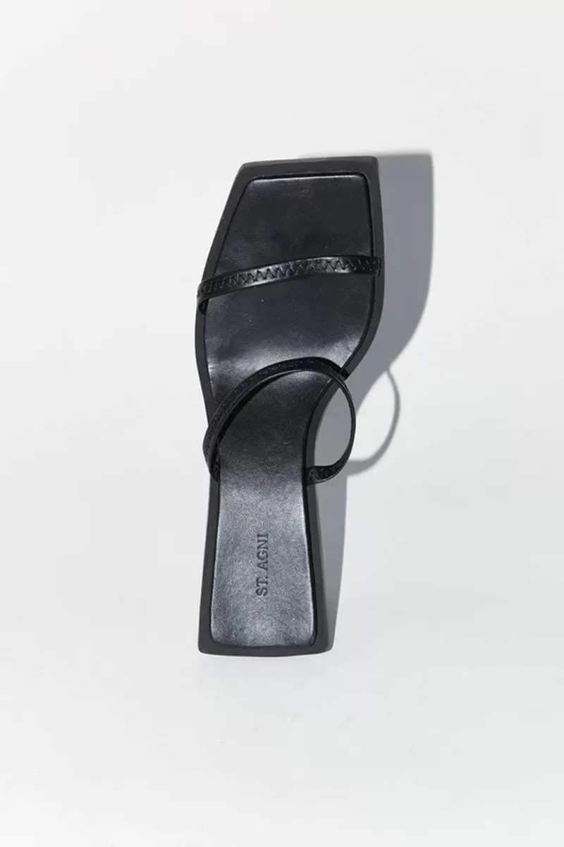 FINE STRAP HEEL-BLACK