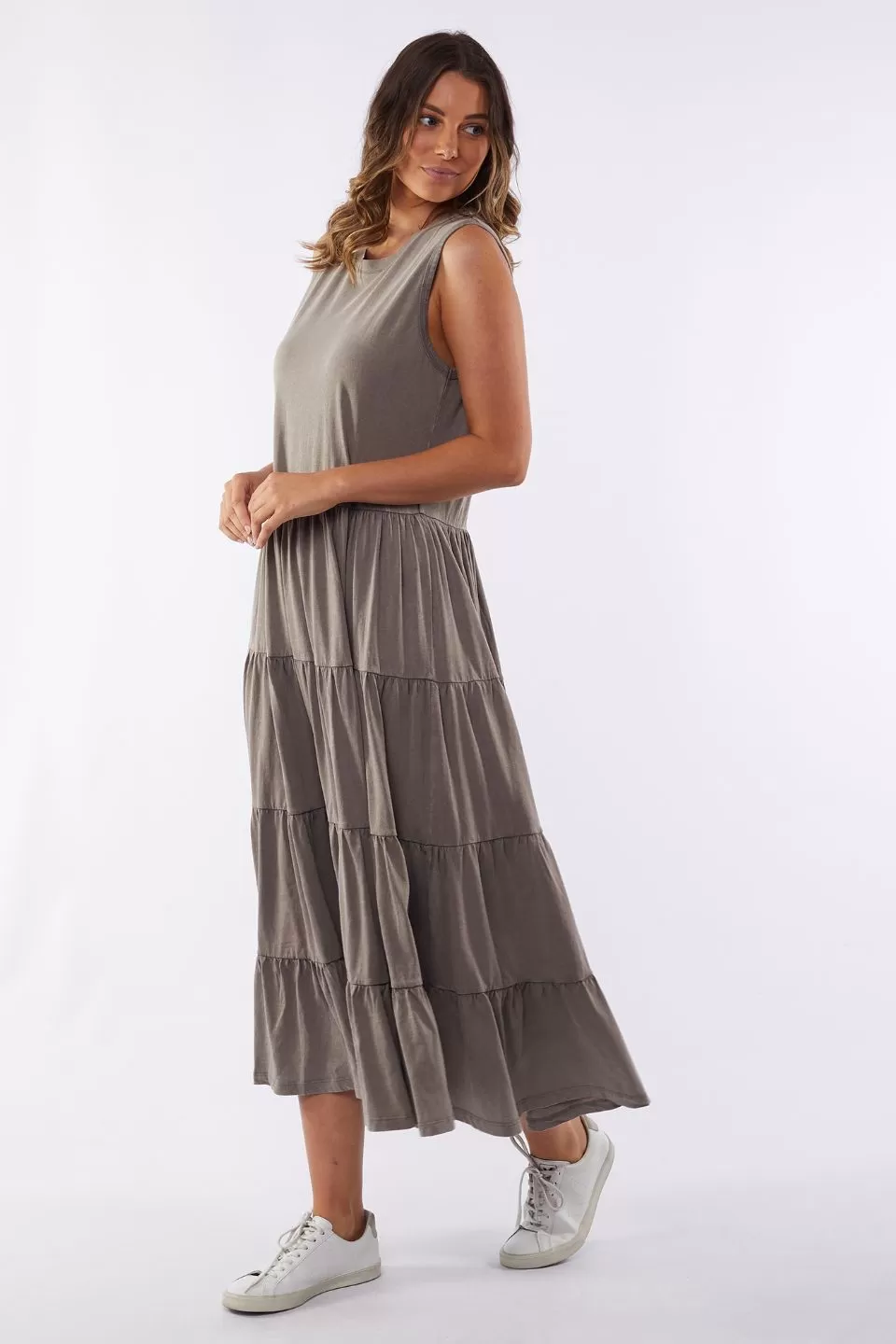 Nebraska Washed Khaki SL Tiered Midi Dress