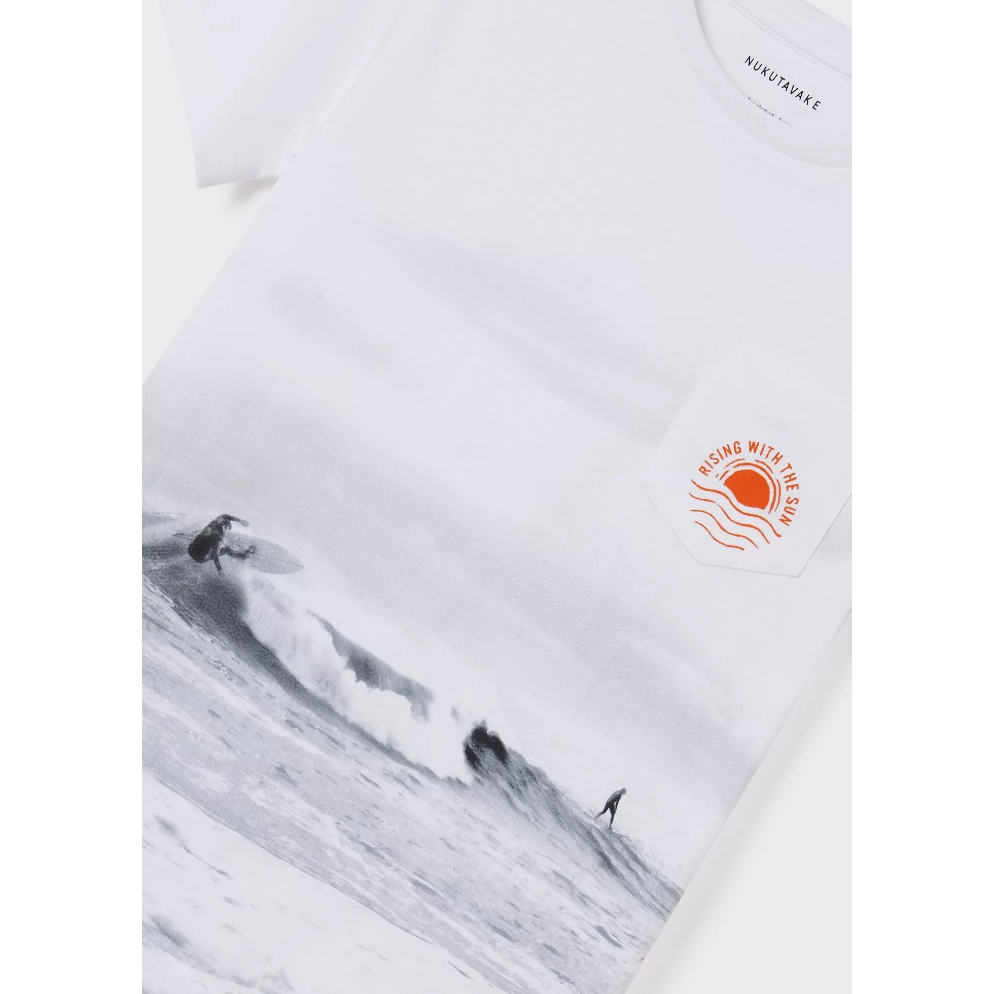 Nukutavake T-Shirt w/Waves Graphic _White 6019-10