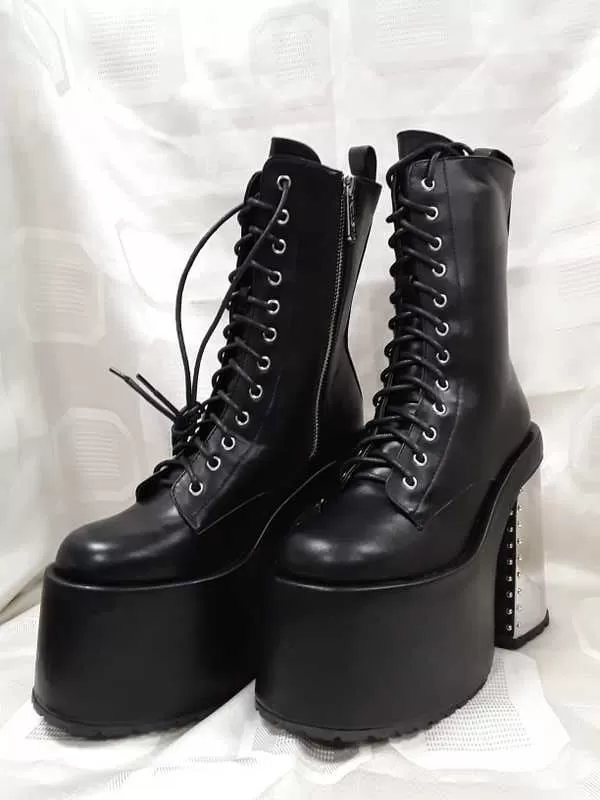 Sinderella Boots Resurrect