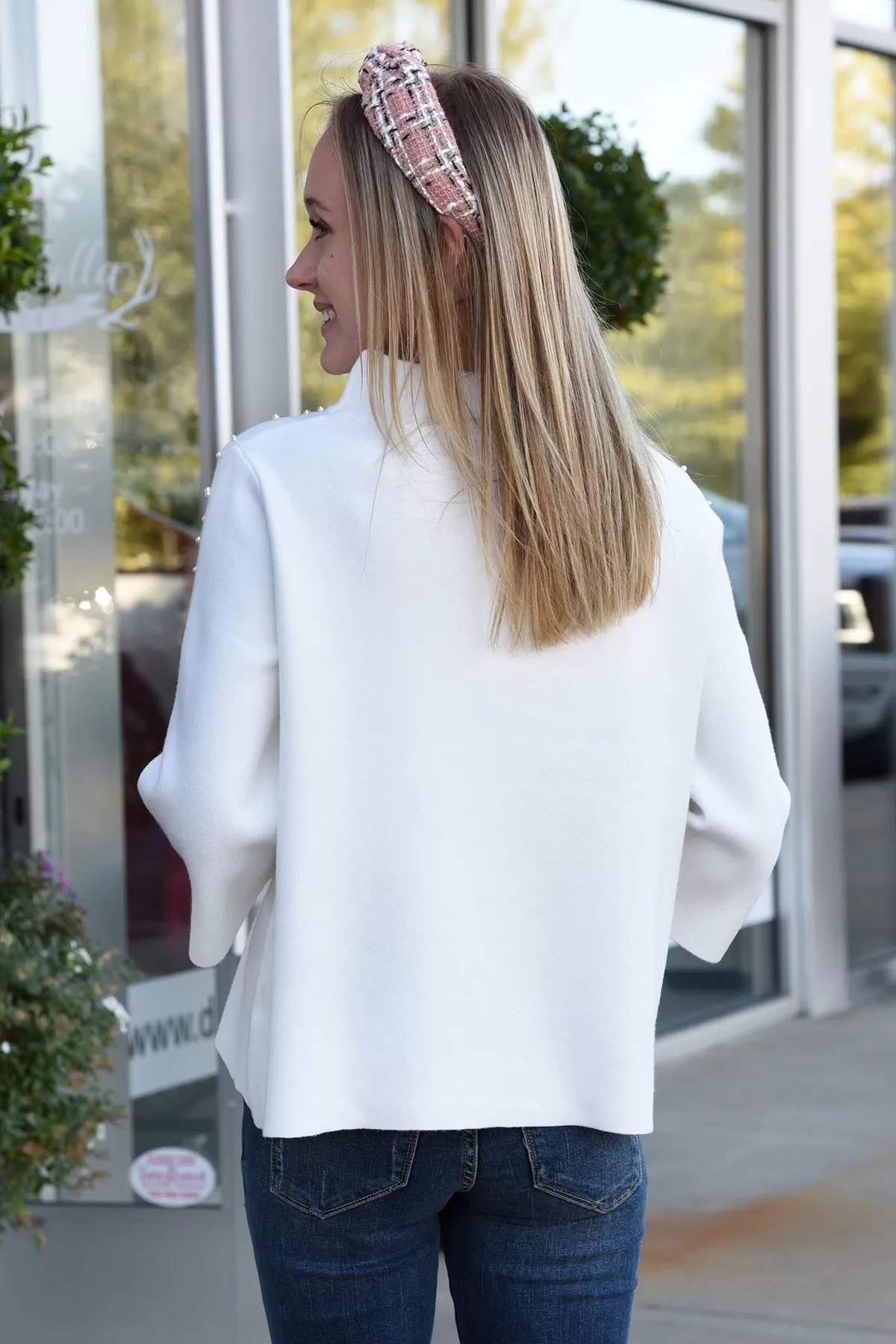 STAND OUT SWEATER -IVORY PEARLS