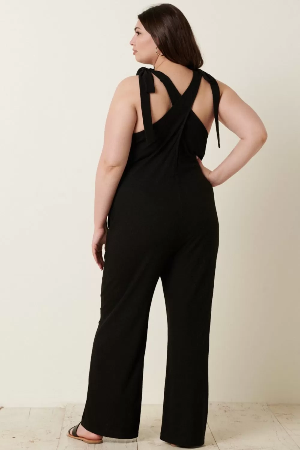 Sunset and Swim Mittoshop – Jumpsuit aus Rippstrick mit V-Ausschnitt und überkreuzten Trägern am Rücken