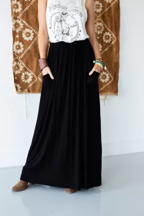 The Perfect Pocketed Maxi Skirt - Black