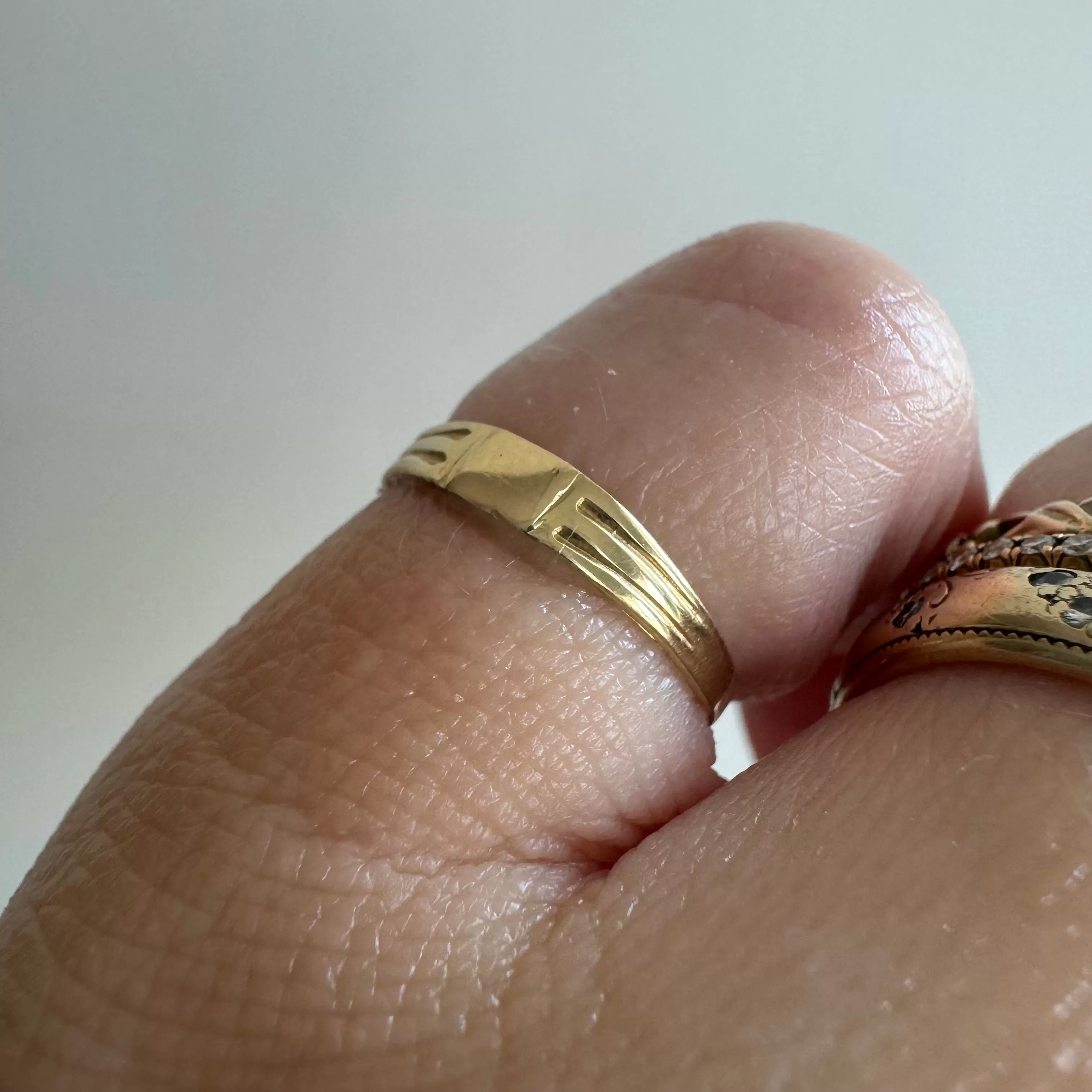 V I N T A G E // for the tiniest letter / 14k yellow gold tiniest signet ring / size 2